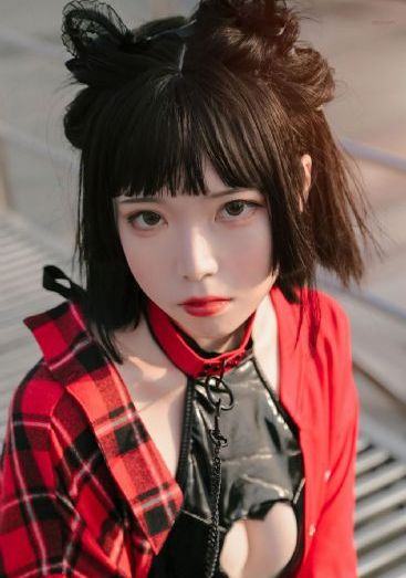 正常女的下面扒开会有小须须吗